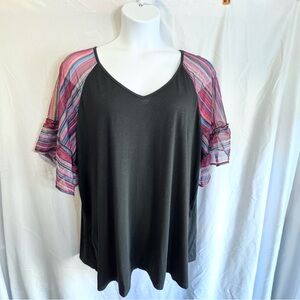 NWT Bloom Chic Women's Black Top with Striped Sleeves Size  22/24